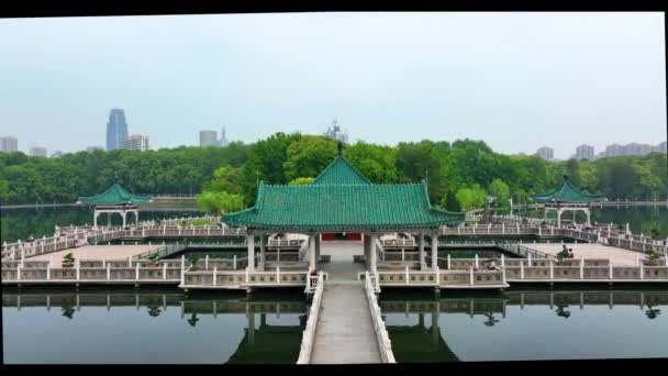 湖北武汉东湖风景区夏季航拍风景图片